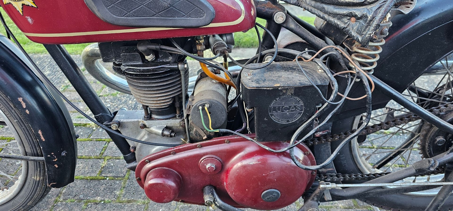 c.1939 BSA Silver Star, B24, 350cc. Registration number WYJ 594 (Non transferrable). Frame number - Image 9 of 13