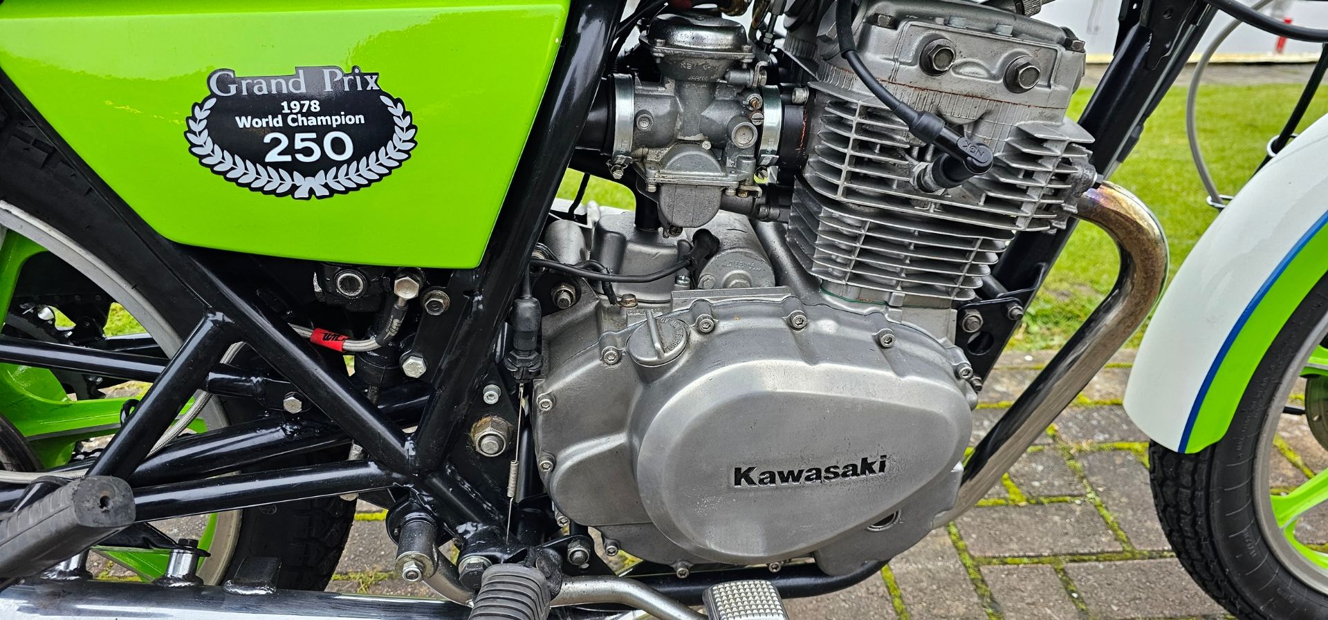1981 Kawasaki KZ250A, 248cc. Registration number UWW 375X. Frame number KZ250A 032127. Engine number - Image 6 of 13