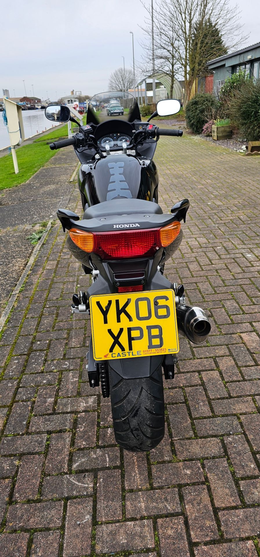 2006 Honda CBF600S. Registration number YK06 XPB. Frame number ZDCPC38B05F064222. Engine number - Image 4 of 15