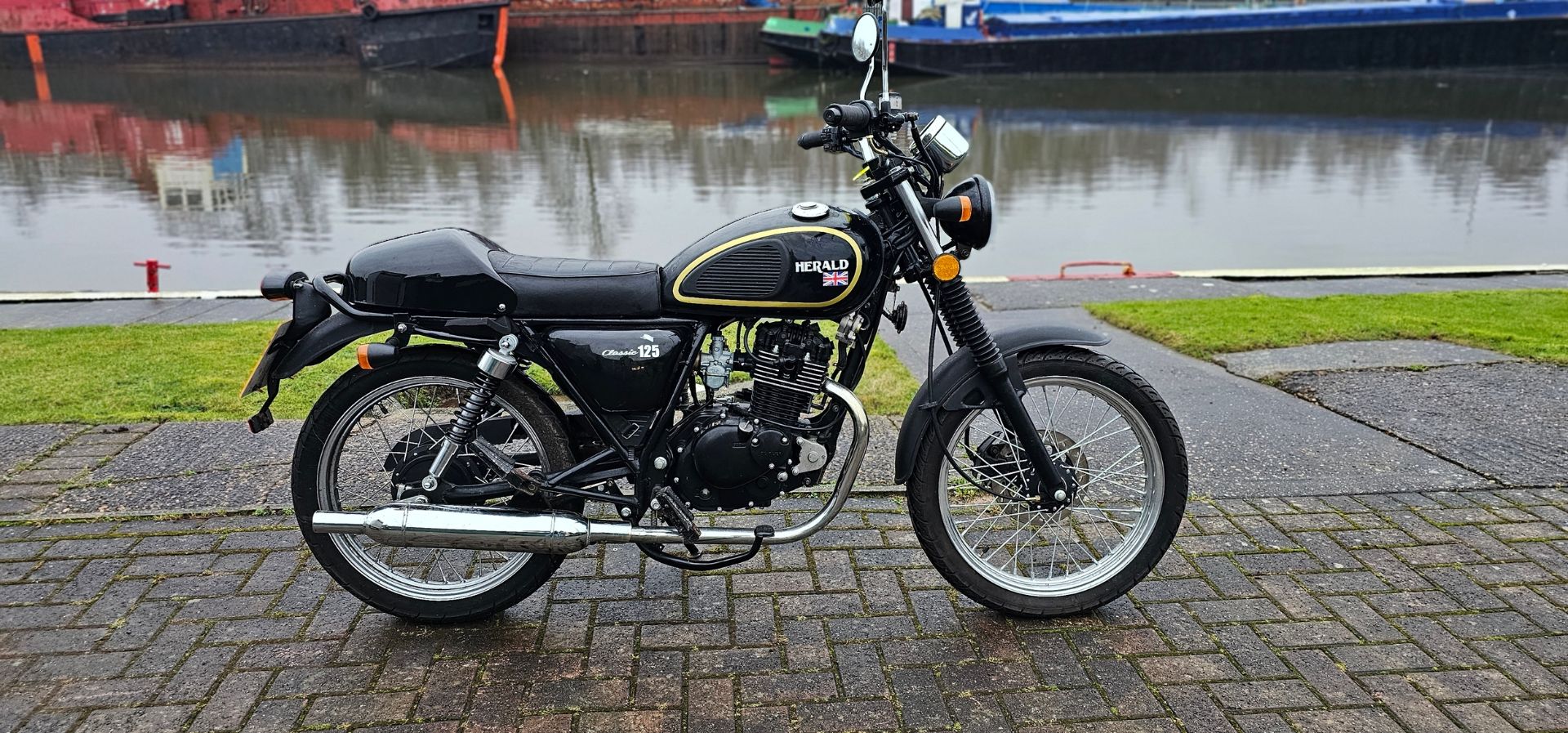 2016 Herald Classic XF125, 125cc. Registration number FY66 AAN. Frame number LV7LB540XFC004205.