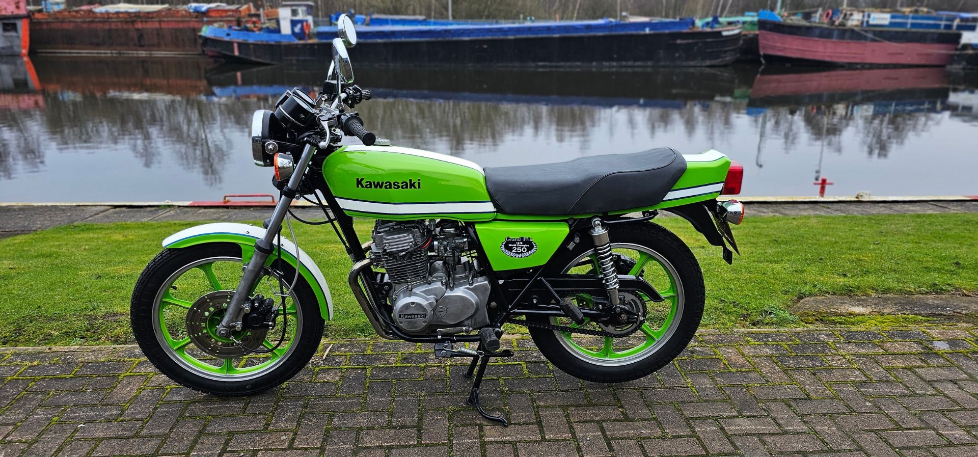 1981 Kawasaki KZ250A, 248cc. Registration number UWW 375X. Frame number KZ250A 032127. Engine number - Image 2 of 13