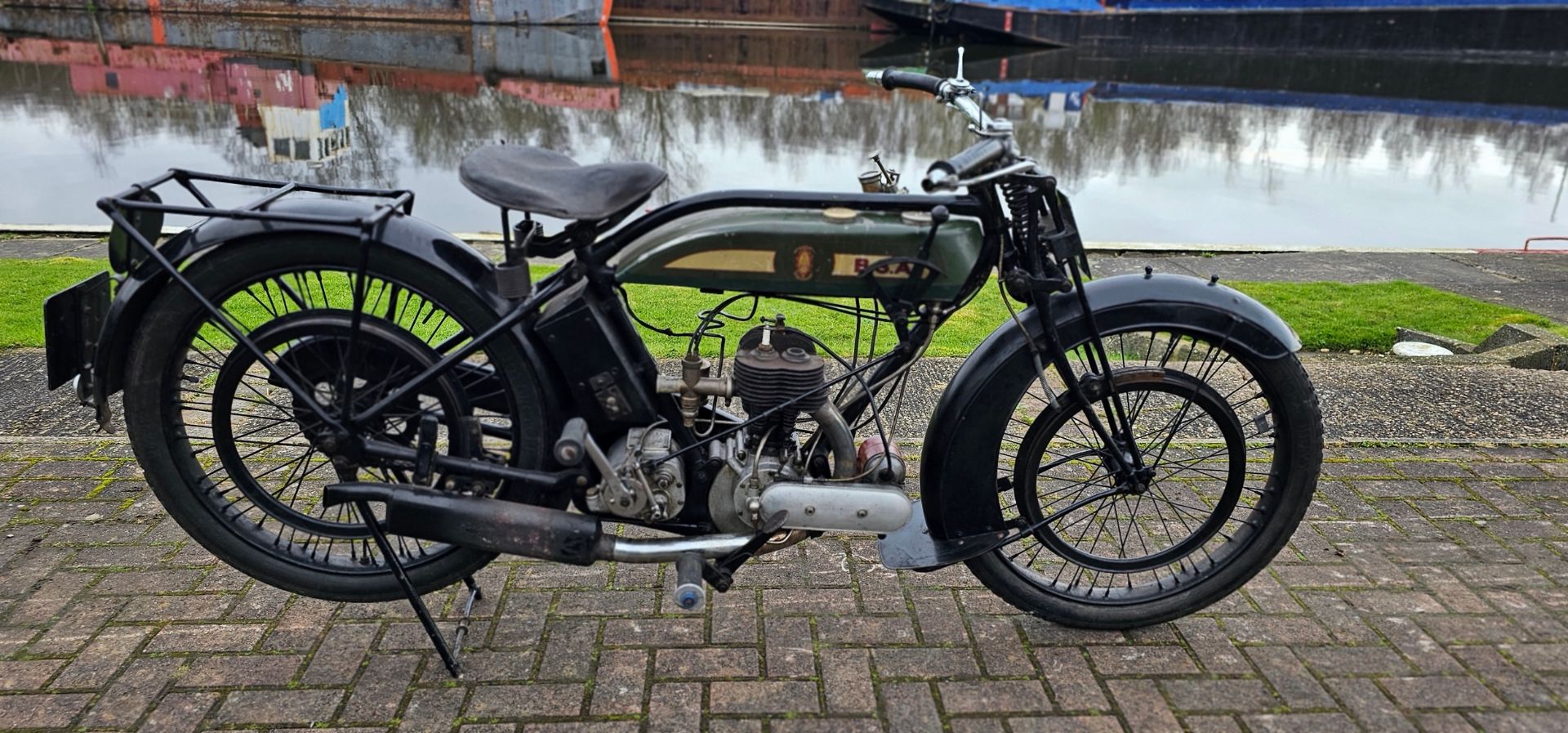 1925 BSA L25, 350cc. Registration number BF 8255 (non transferrable), Frame number F6743. Engine