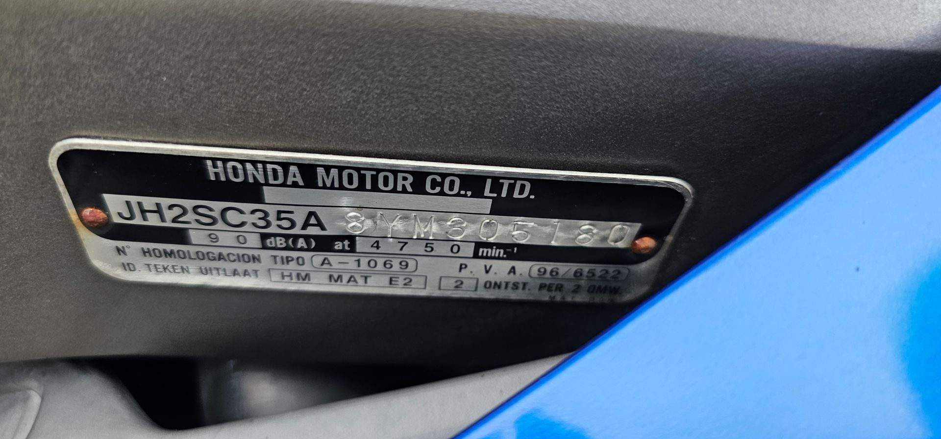 2001 Honda CBR 1100XX Blackbird. Registration number Y694 PWT. Frame number JH2SC35A8YM305180. - Bild 13 aus 15