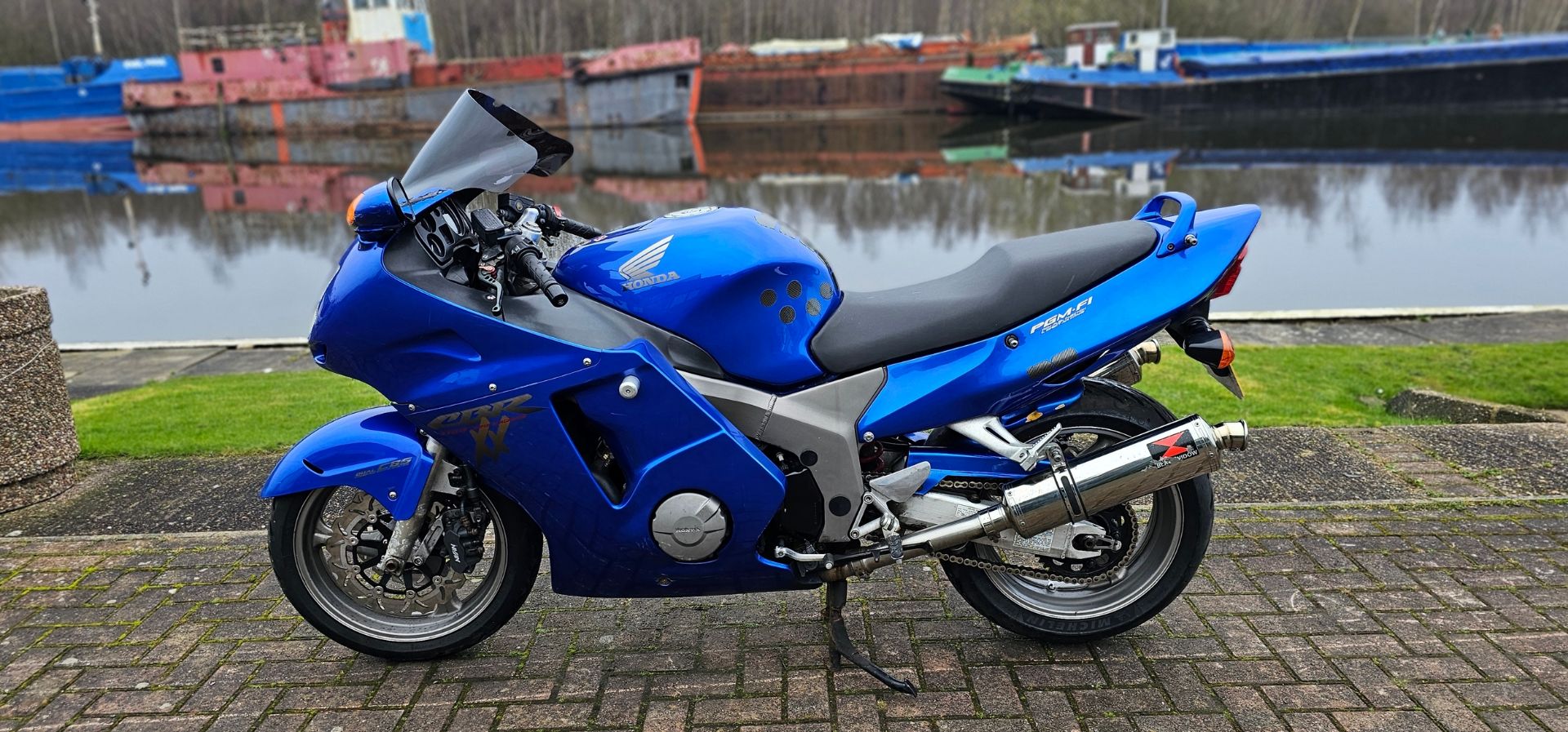 2001 Honda CBR 1100XX Blackbird. Registration number Y694 PWT. Frame number JH2SC35A8YM305180. - Bild 2 aus 15