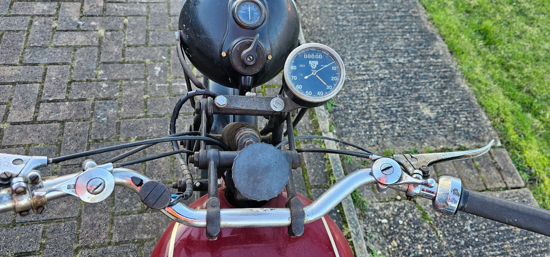 c.1939 BSA Silver Star, B24, 350cc. Registration number WYJ 594 (Non transferrable). Frame number - Image 11 of 13