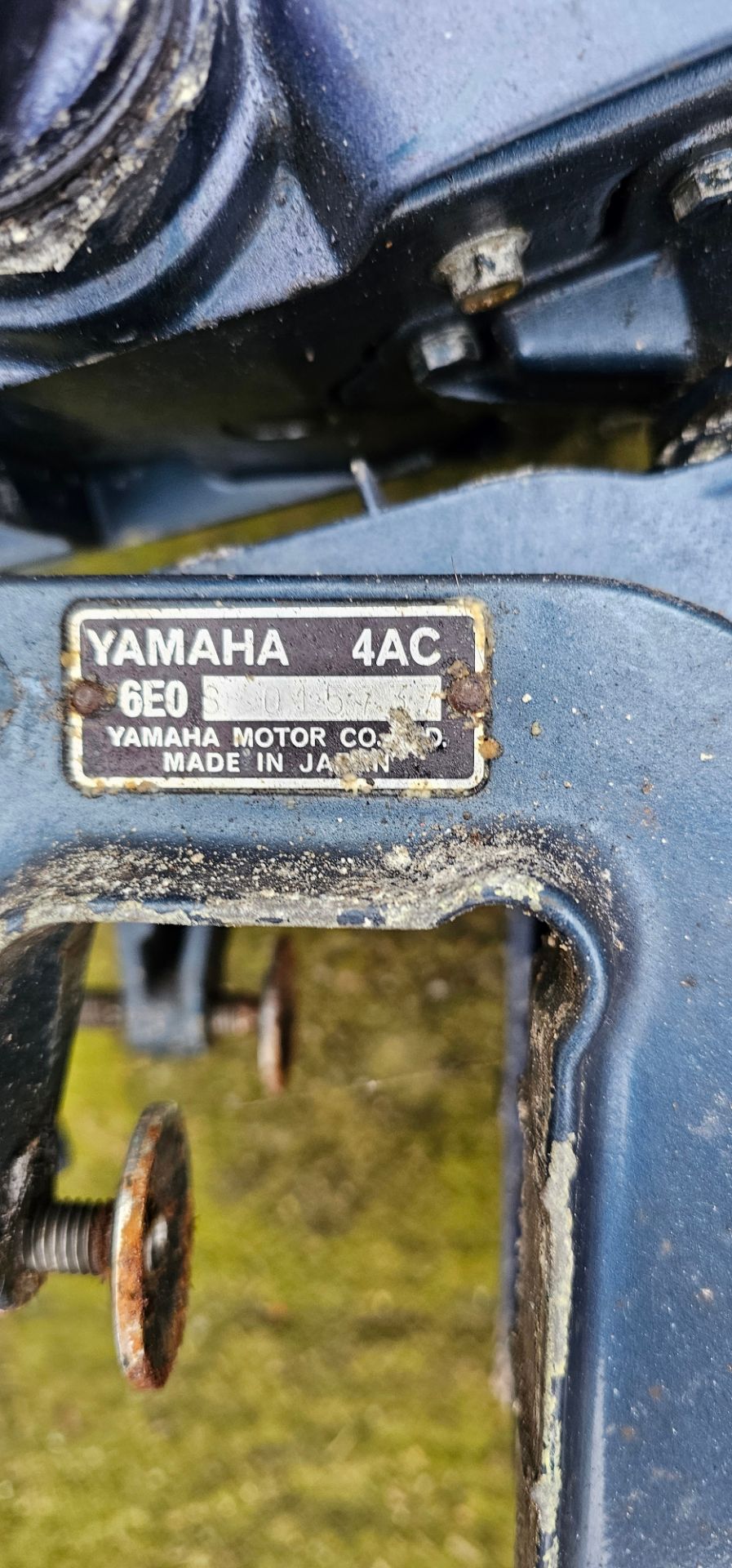 A Yamaha 4hp four stroke outboard engine. - Image 4 of 4