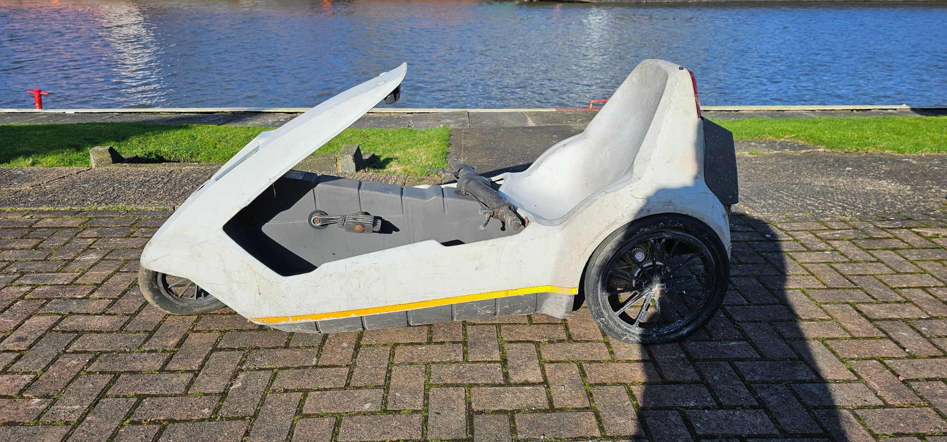 Sinclair C5, 1985, serial number 100041200086. 12 volt, 250 Watt. On 10 January 1985, the C5 was - Image 2 of 10