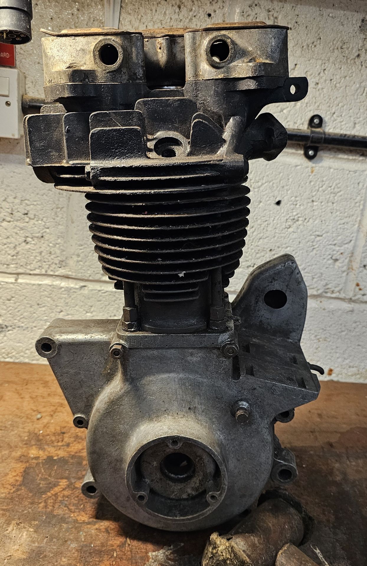 A vintage part engine, HEA2 1744? incomplete, no crank - Image 5 of 6