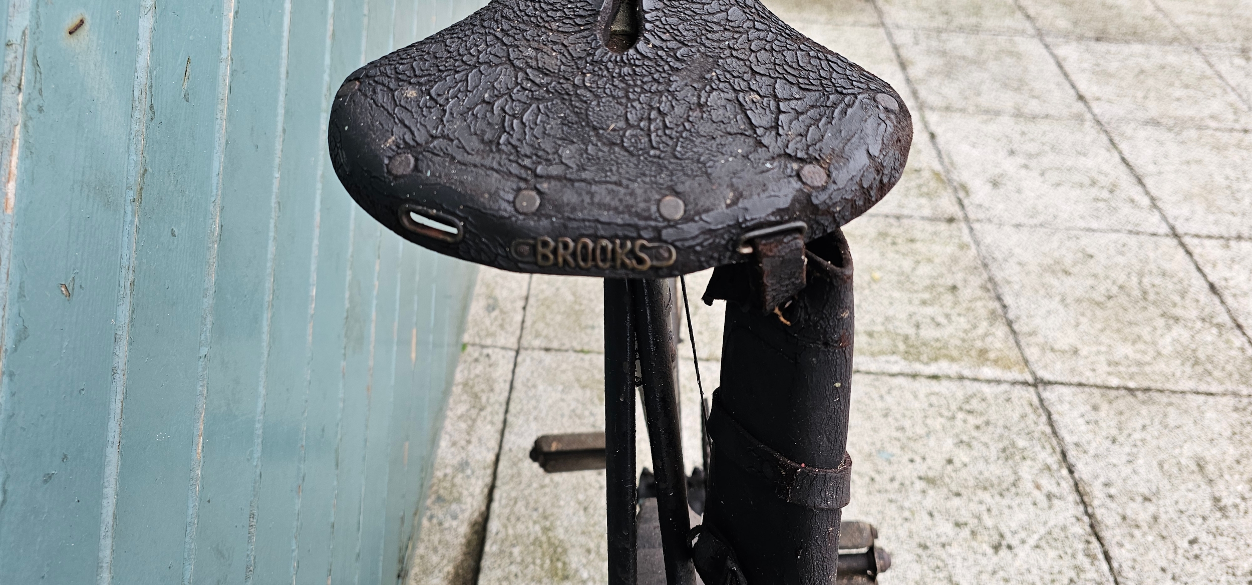 A vintage gentleman's bicycle, believed French, with Brooks seat - Image 5 of 6