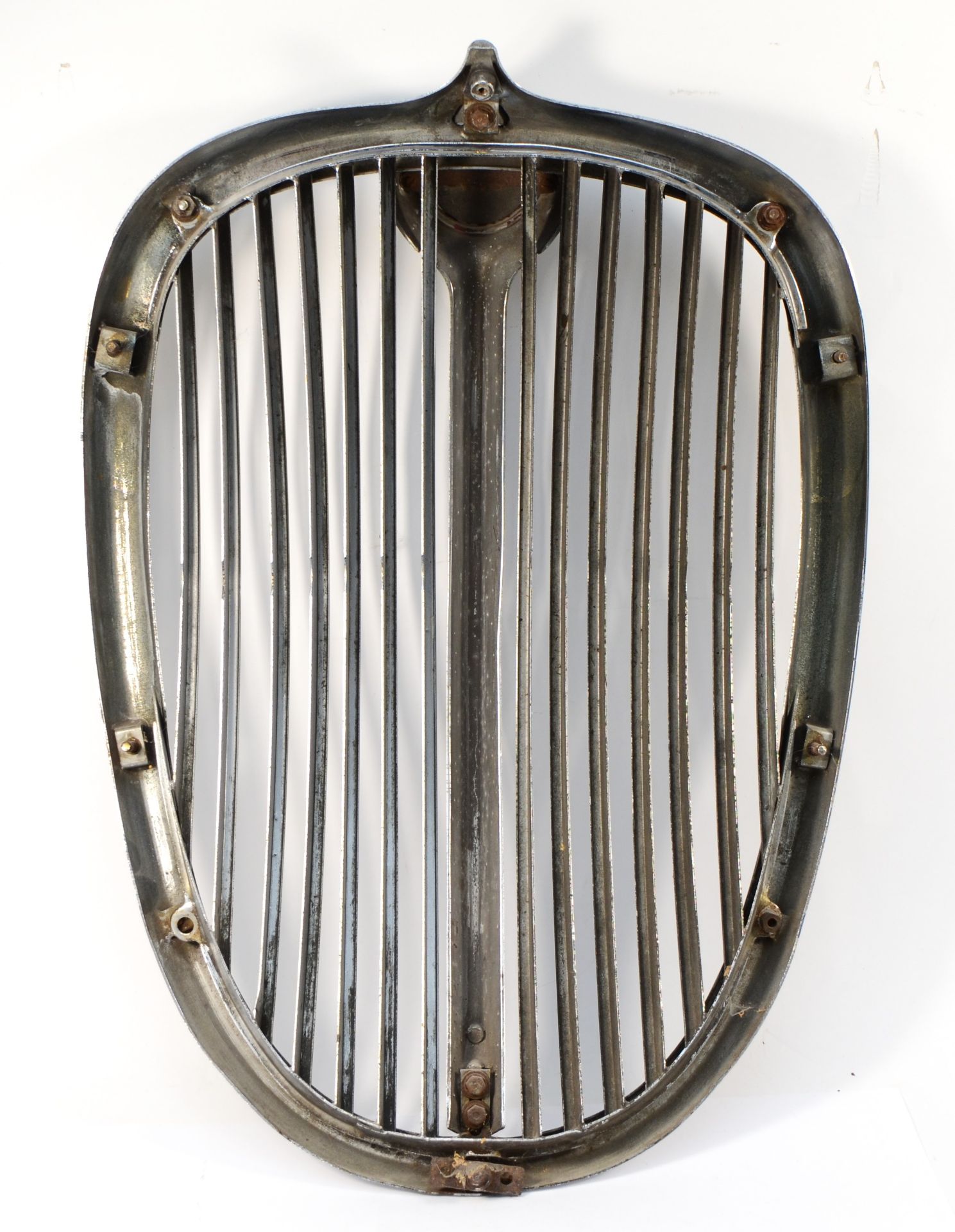 A Jaguar MkII chrome grill with 3.8lt badge - Image 3 of 3