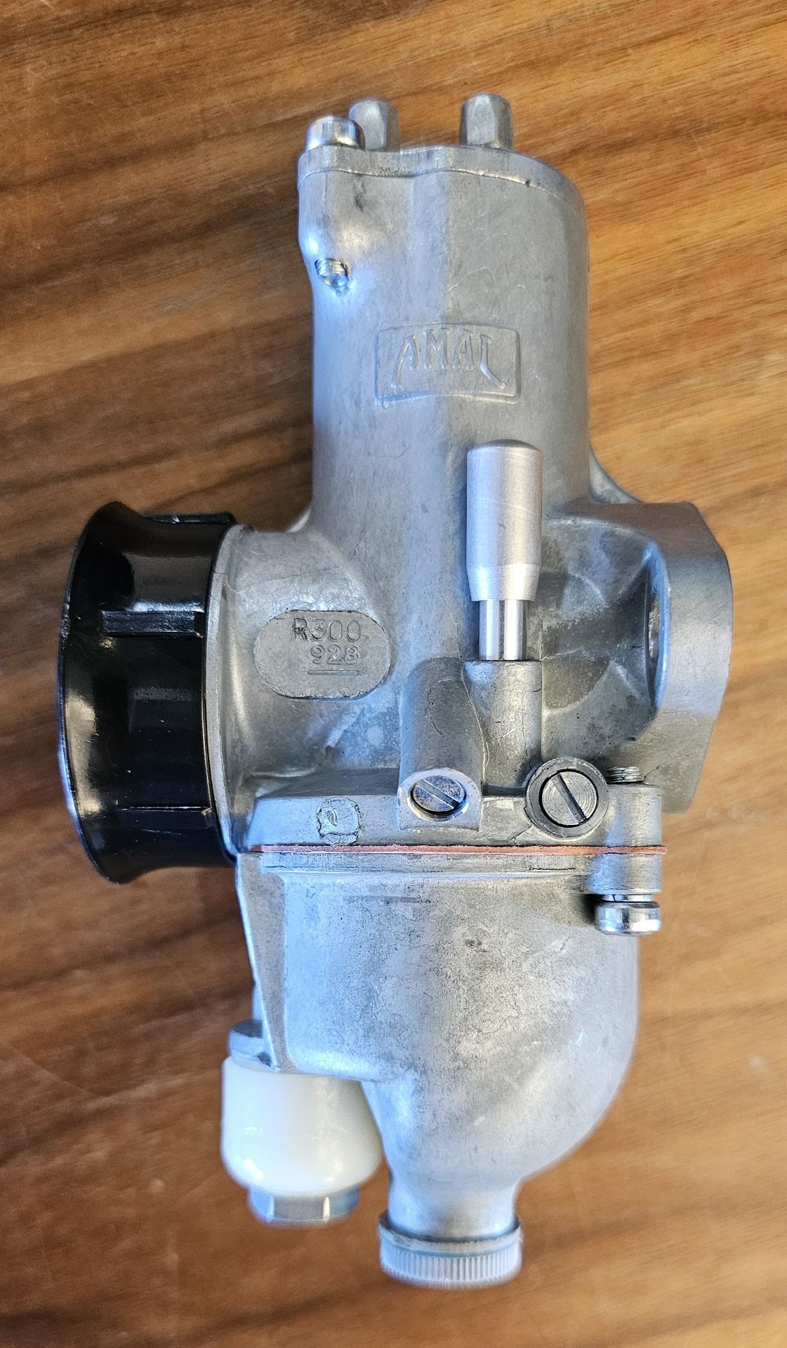 An Amal 928/300 carburettor, main jet 200, bore 28, NOS - Image 3 of 6