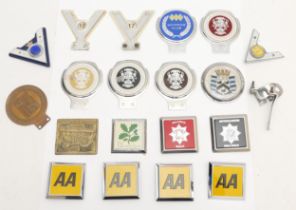 Four Pickering Traction Engine Rally grill badges, a Veteran Motorist 65 Year badge and other badges