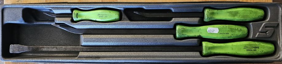 Snap-on, a green handled four pry bar set, NOTE the second smallest has been snapped
