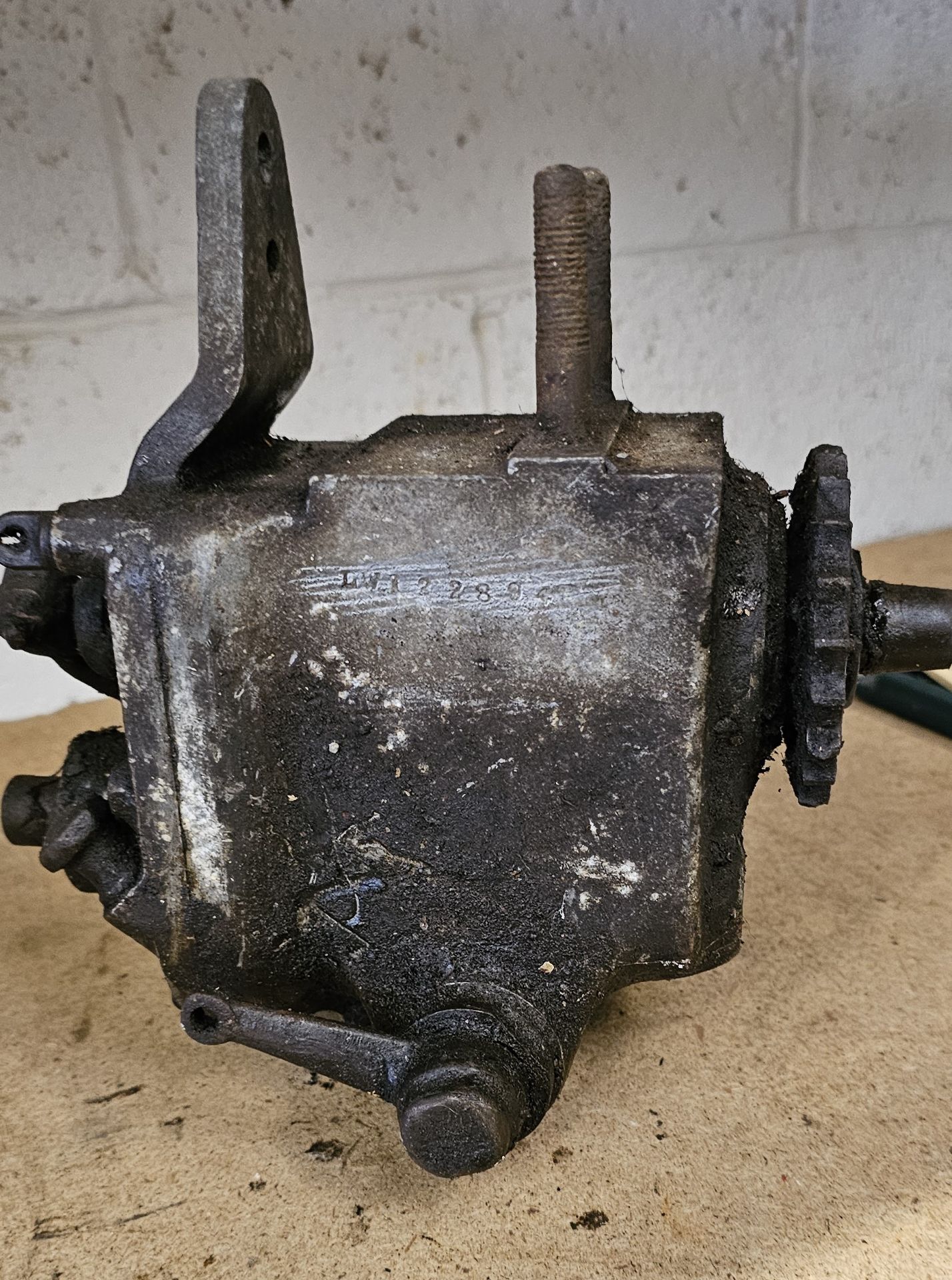 A Sturmey Archer gearbox, LW 122894 - Image 3 of 3