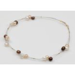 A 750 gold clasped baroque pearl and wire necklace, 41cm.