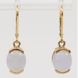 A pair of 375 gold chalcedony drop earrings, 30mm, 4.7gm.