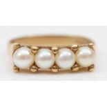 A 9ct gold cultured pearl dress ring, L-M, 2.4gm.