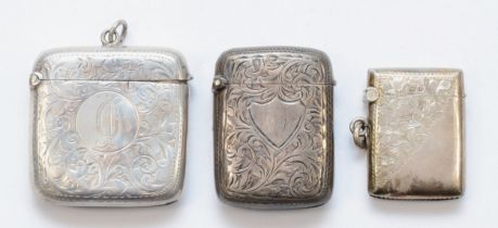 An Edward VII silver rounded square vesta case, by William Thorneywork, Chester 1902, with foliate