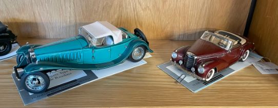 Franklin Mint; 1:24 scale diecast replica model cars, comprising of a 1951 Mercedes-Benz 300 Sc, and