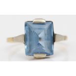 An unmarked gold and blue gemstone ring, M, 2.3gm