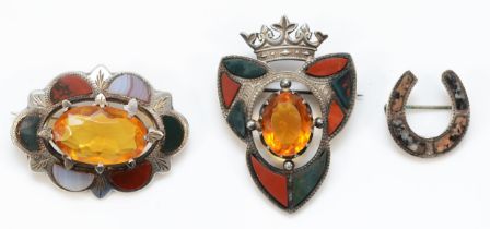 A Victorian silver, bloodstone, carnelian and citrine paste Scottich brooch, with crown surmount,