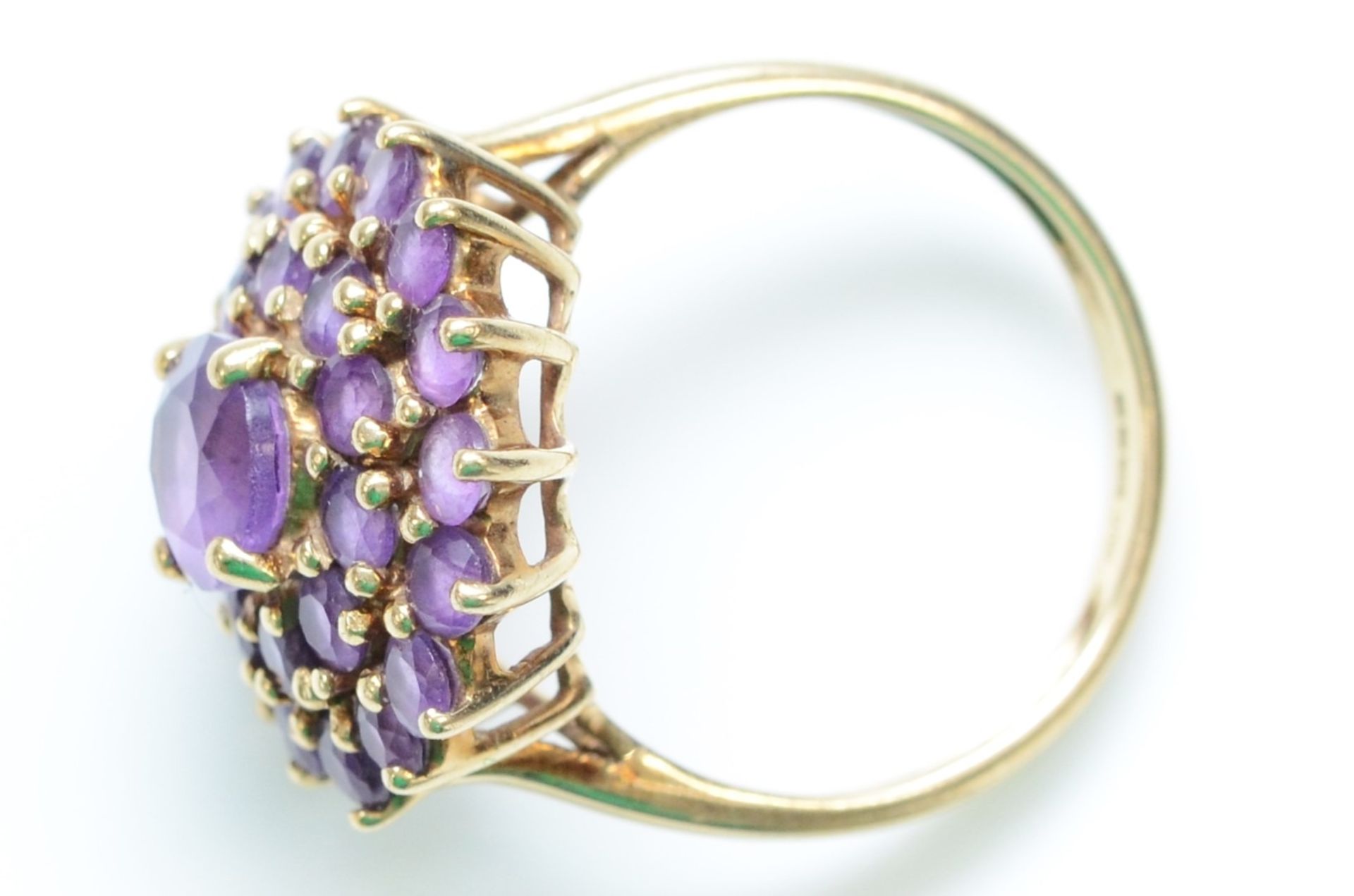 A 9ct gold and amethyst cluster ring, diameter 16mm, L, 3.3gm - Image 2 of 2