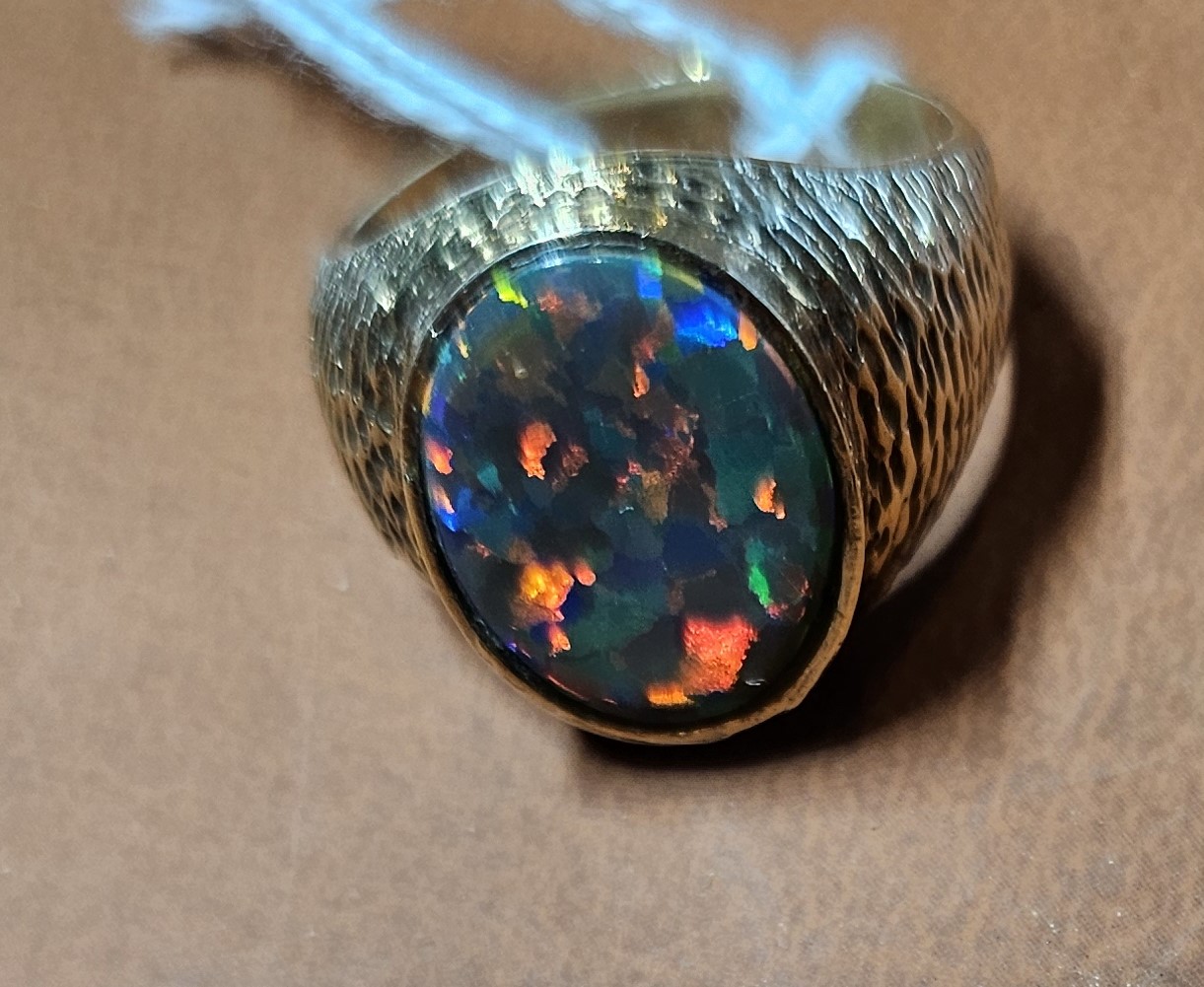 An unmarked 9ct gold and black opal doublet/triplet gentleman's signet ring, stone 18 x 14mm, - Image 7 of 7