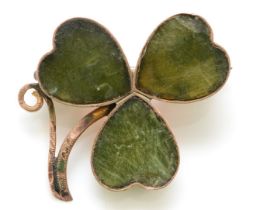 An Edwardian 9ct rose gold and Connemara marble shamrock brooch, Birmingham 1905, 20mm, 2.3gm