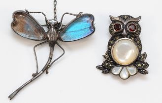 An unmarked silver and butterfly wing dragonfly brooch, 40 x 45mm, together with a 925 silver,
