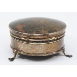 A silver and tortoiseshell trinket box, Birmingham 1919, hinged lid, raised on three feet, 8.5cm.