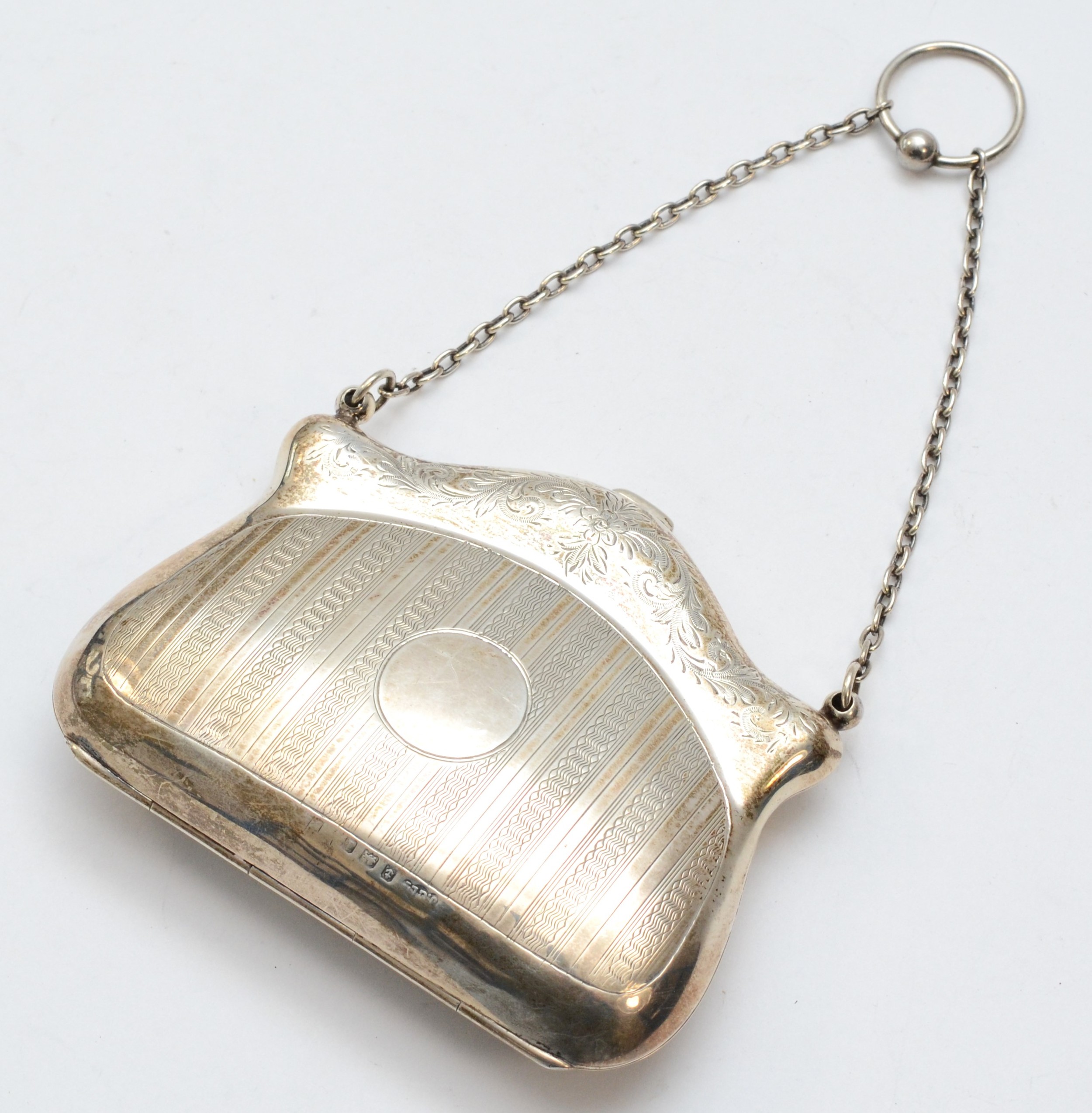 A silver purse, Birmingham 1910, with fitted interior, 10 x 8cm, 93gms - Image 2 of 4