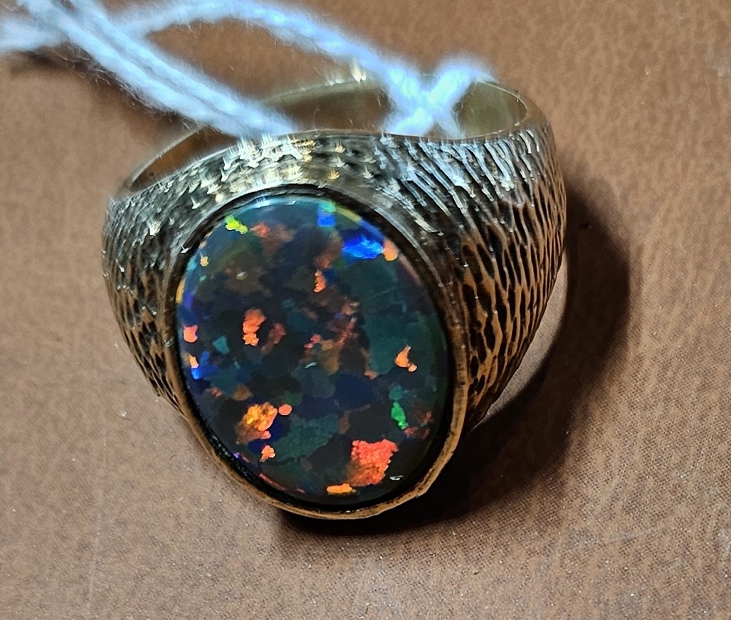 An unmarked 9ct gold and black opal doublet/triplet gentleman's signet ring, stone 18 x 14mm, - Image 6 of 7