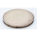 A Swedish 830 standard oval powder compact, opening to reveal a mirror, 8 x 6 x 1cm, 73gms gross.