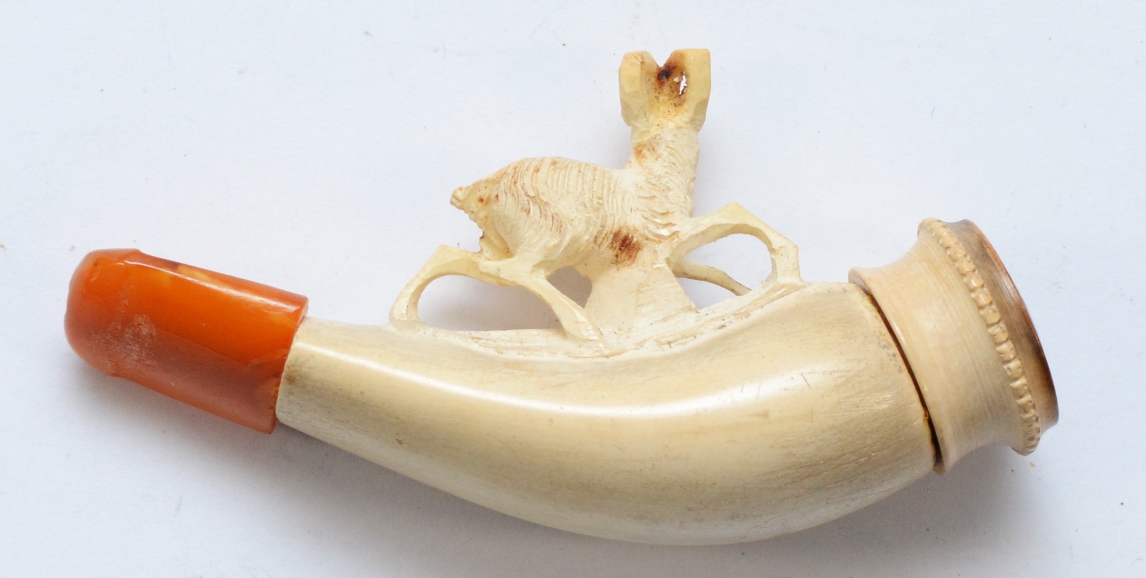 A carved meerschaum pipe, in the form of a ram, 8cm, case - Image 3 of 4