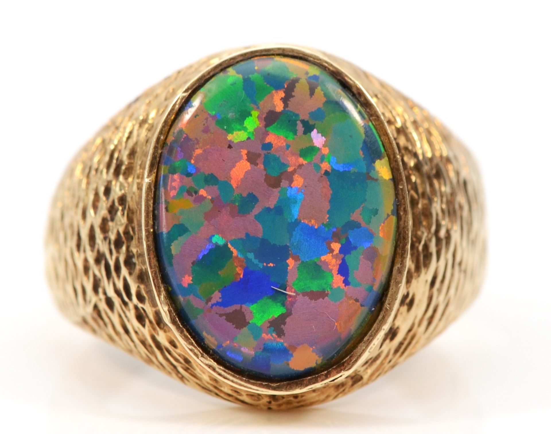 An unmarked 9ct gold and black opal doublet/triplet gentleman's signet ring, stone 18 x 14mm,