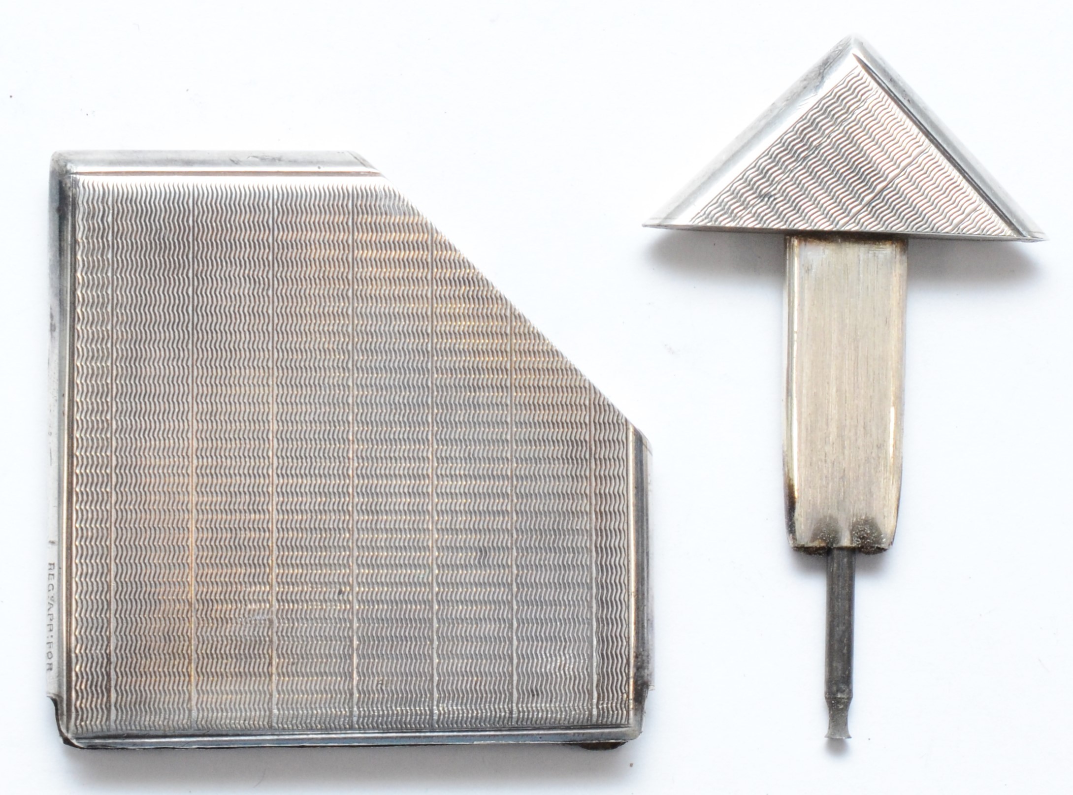 An unusual Art Deco silver match striker, Birmingham 1933, with pull off corner to strike the - Image 3 of 3