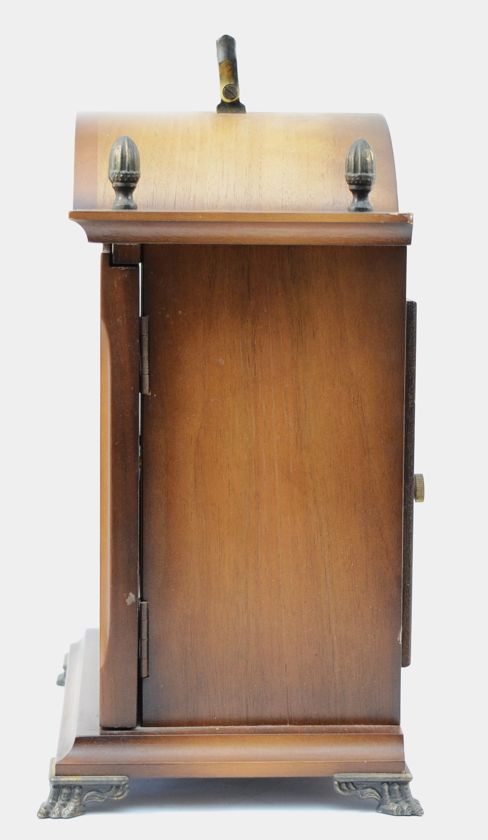 A modern Rapport mahogany cased German bracket clock, the gilt brass dial with Roman numerals - Bild 5 aus 5