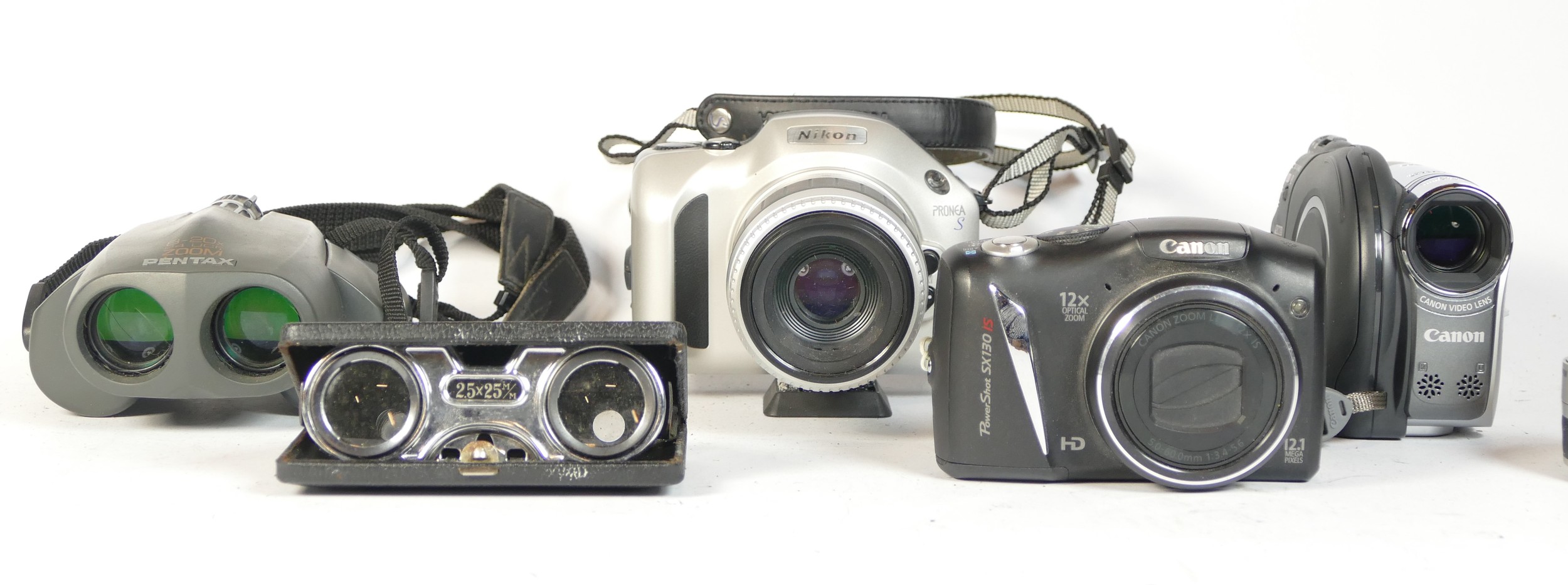 A collection of cameras and equipment, to include a Canon Powershot SX130, a Nikon Pronea S, a Canon - Bild 2 aus 2