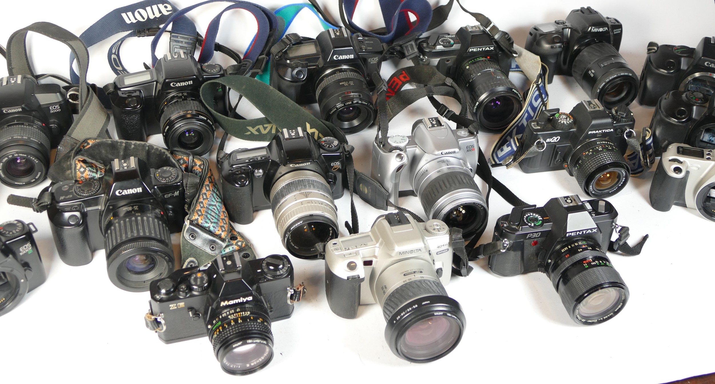 Twenty five SLR vintage film cameras to include a Pentax P30n, a Canon EOS 1000f, a Canon EOS 300 - Image 2 of 2
