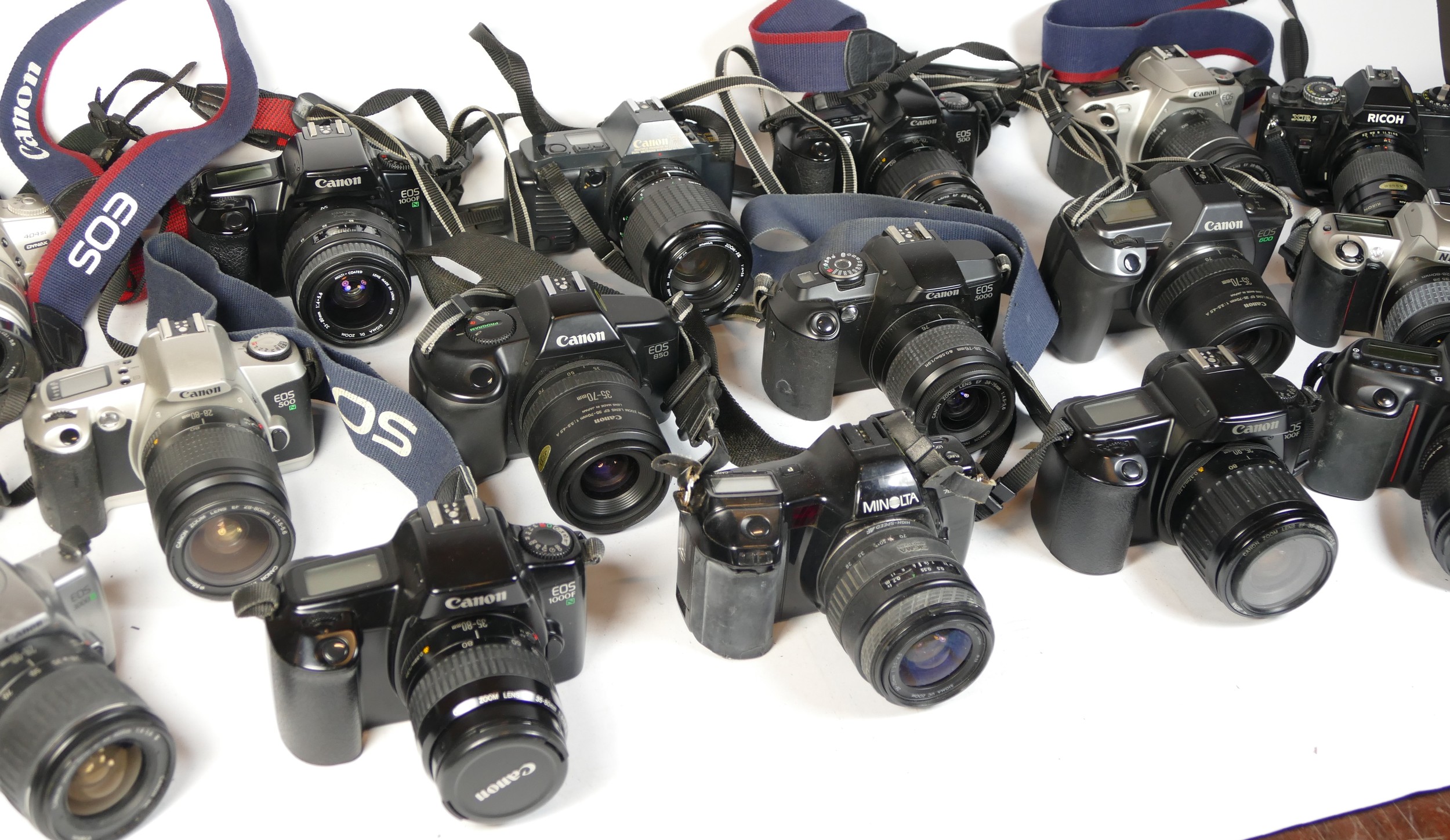 Twenty five SLR vintage film cameras to include a Nikon F65, a Canon T70, a Canon EOS 300 and a - Image 2 of 2