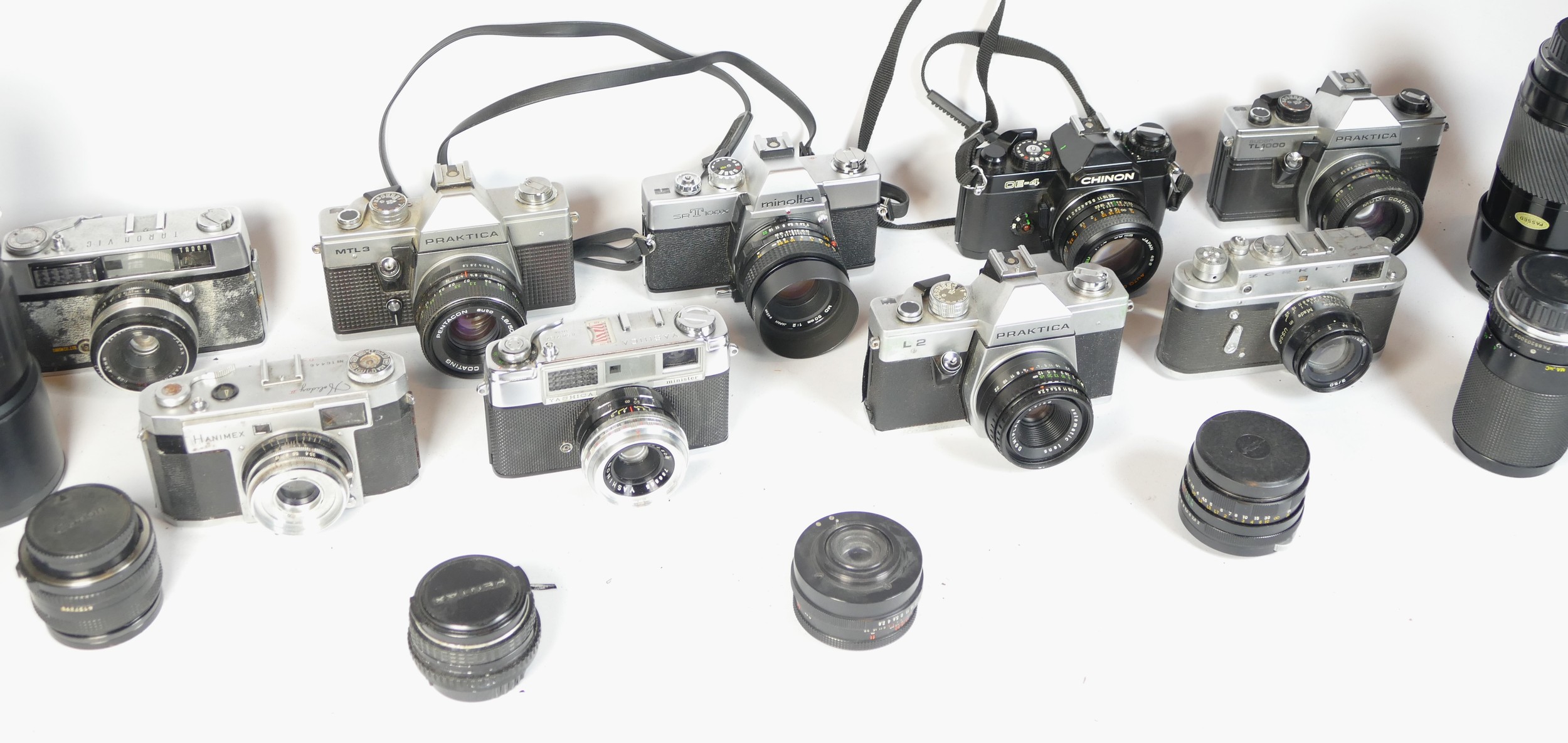 Nine SLR vintage film cameras to include a Chinon CE-4, a Praktica TL1000, a Hanimex Holiday II - Image 2 of 2
