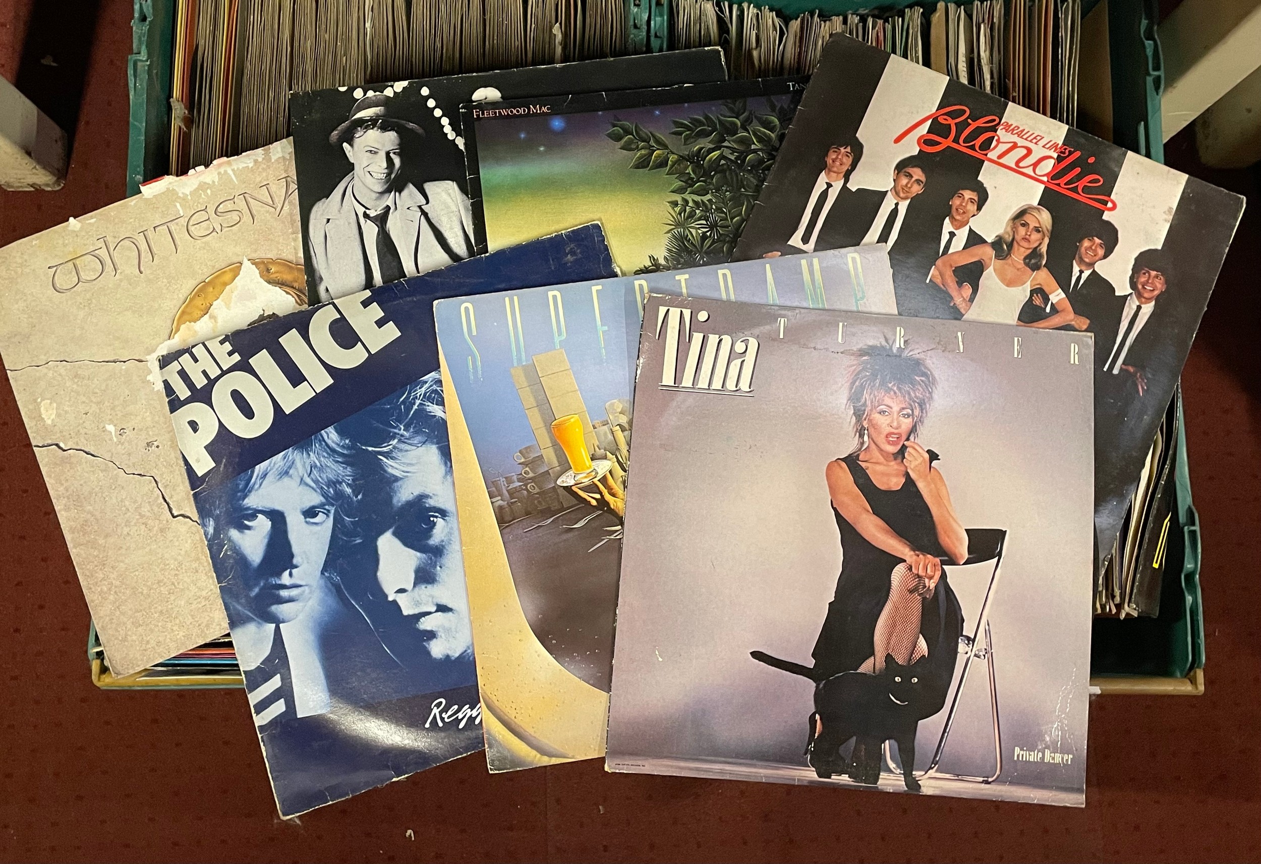 A substantial collection of vinyl records, comprising over three hundred 45rpm singles and over