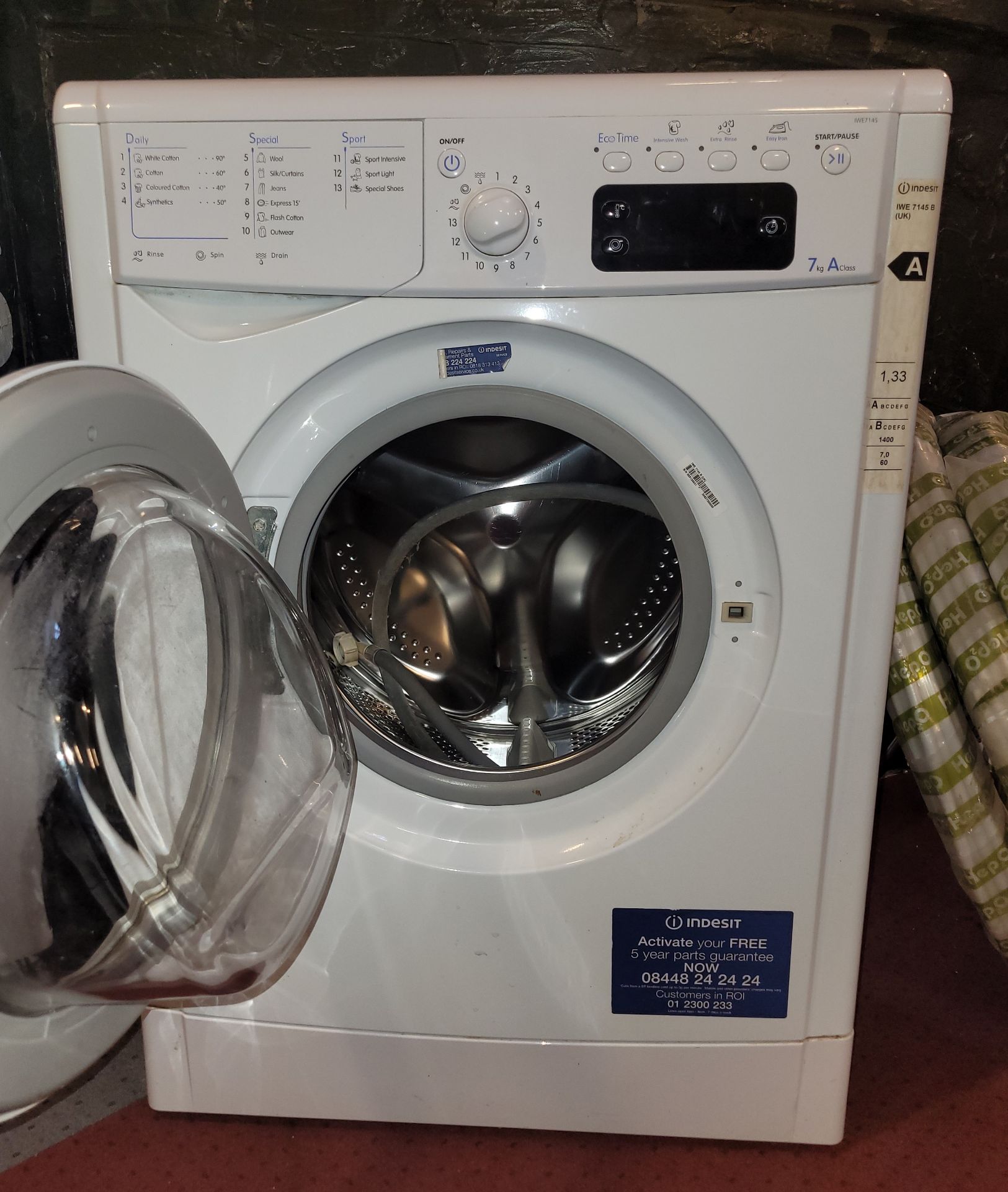 An Indesit washing machine 7K A Class. W60, D52, H85cm. - Image 2 of 2