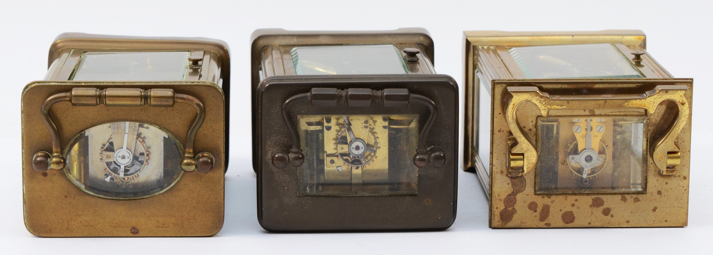 Two 20th century English 8 day brass carriage clocks, together with a French example. (3) - Bild 5 aus 5