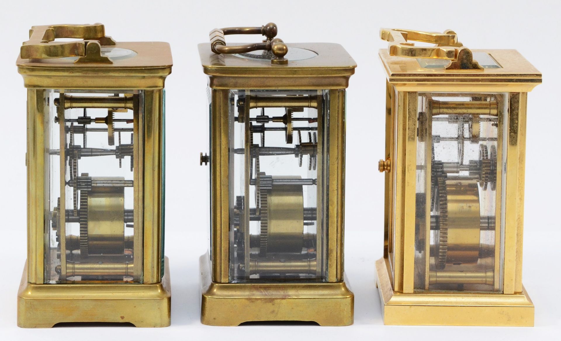 An English brass cased 8 day carriage clock, circa 1980s, together with two French examples. (3) - Image 2 of 5
