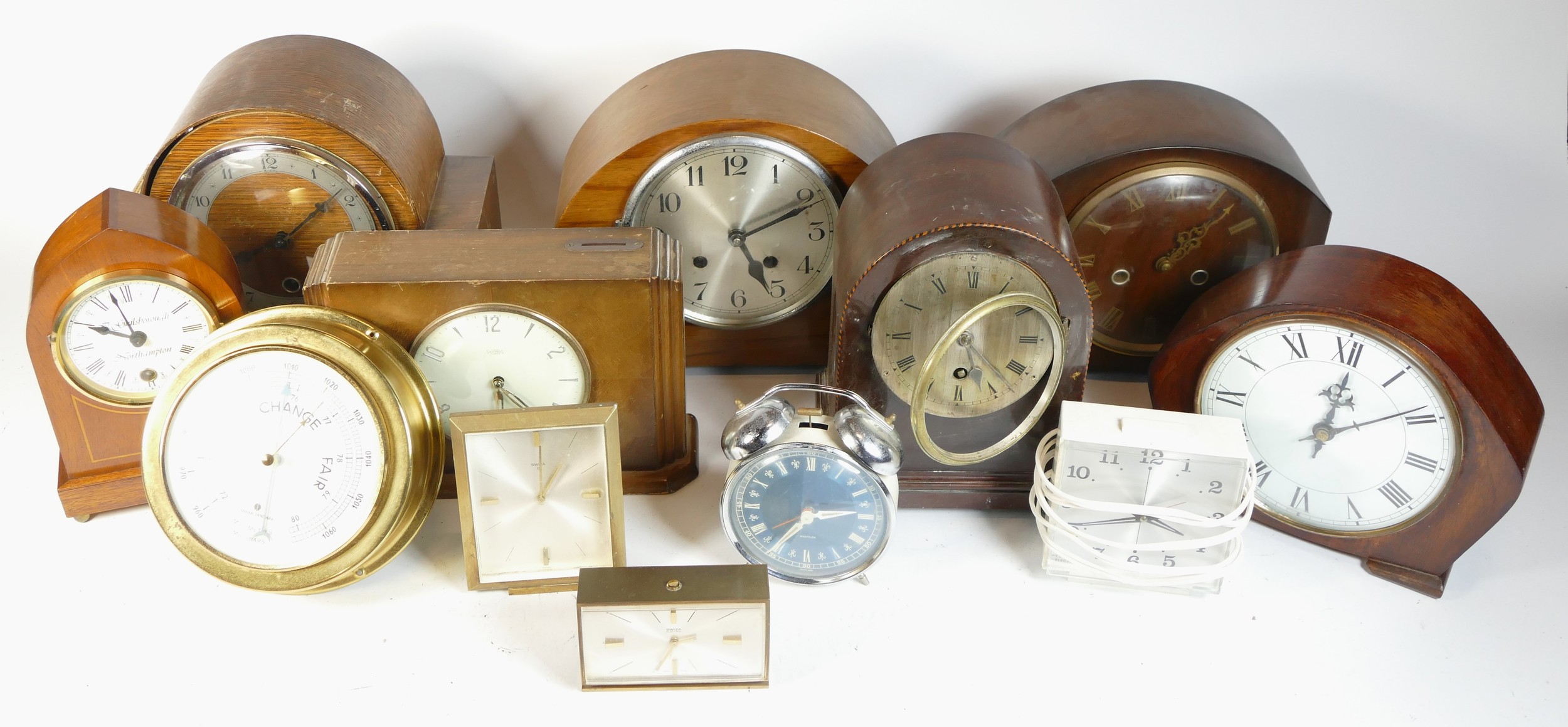 A collection of mid 20th century and later mantel clocks, alarm clocks and barometers in three - Image 3 of 3