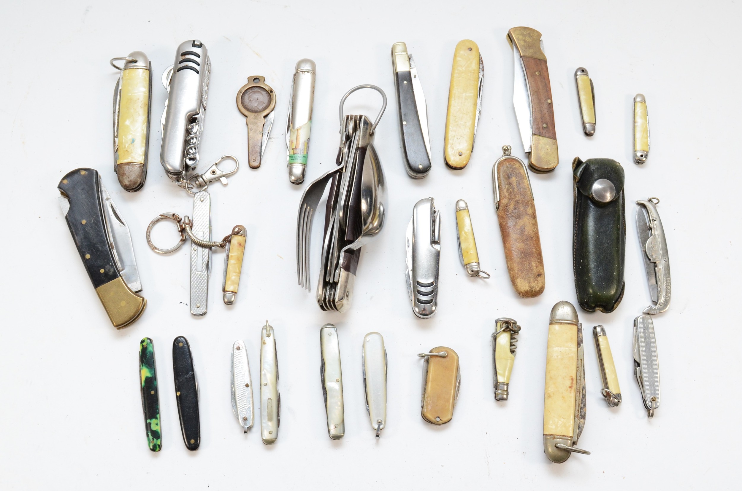 A large collection of mid 20th century and later pocket penknives.