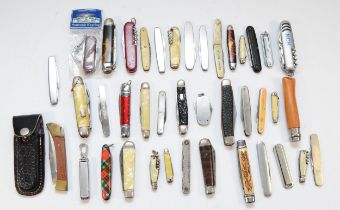 A large collection of mid 20th century and later pocket penknives.