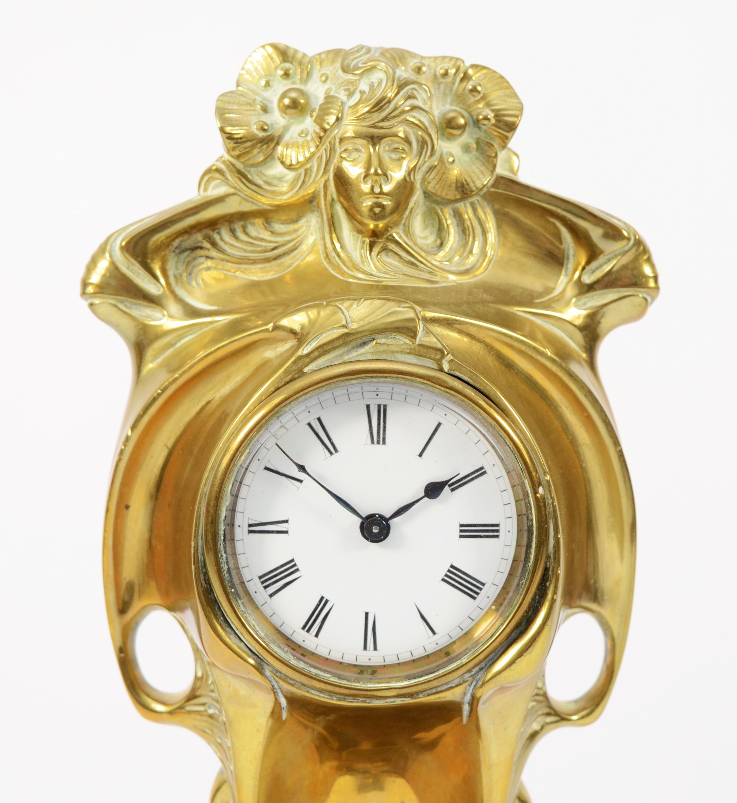 An Art Nouveau gilt brass 8 day mantel clock, in the form of a cloaked female figure holding a - Image 2 of 6