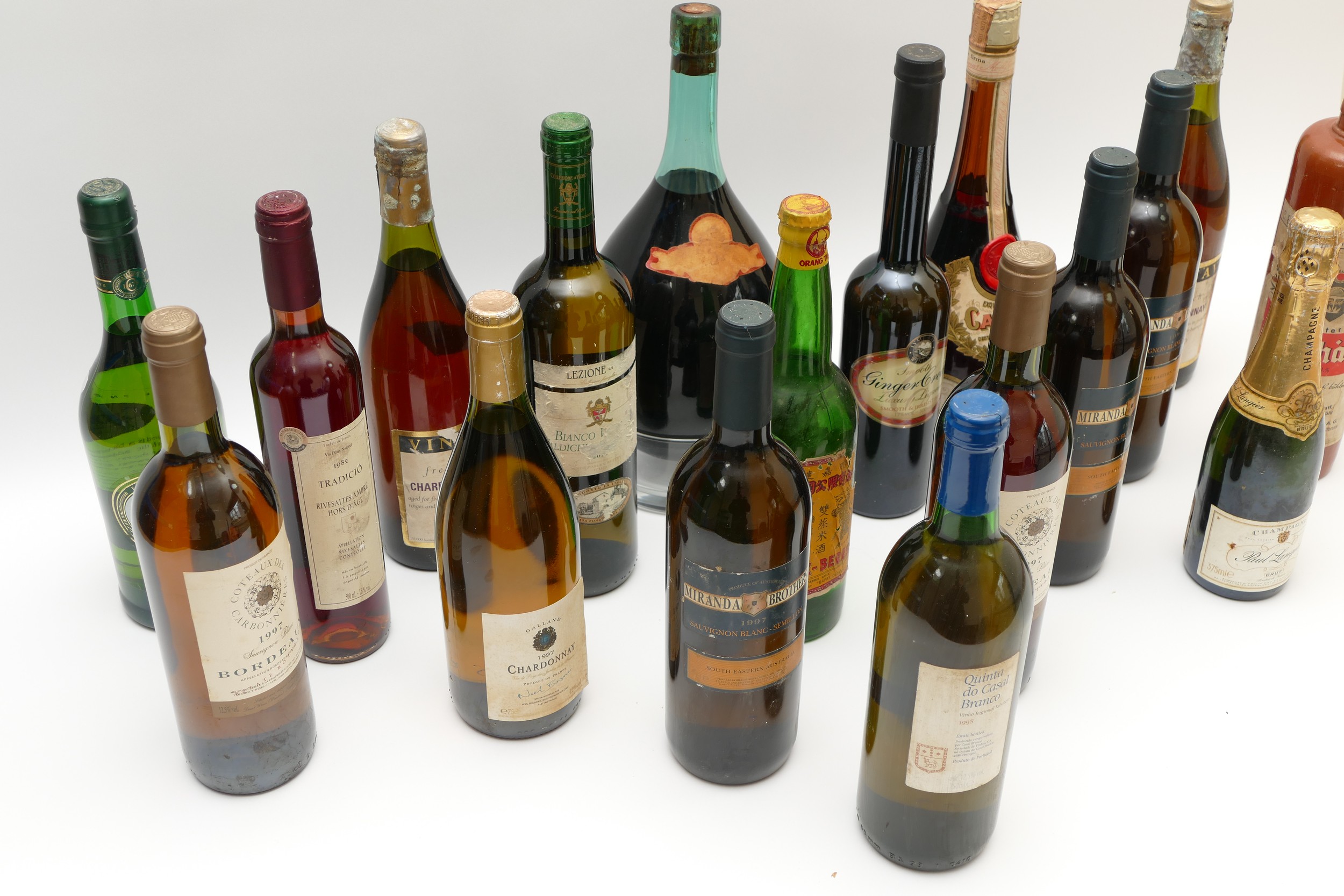 Eighteen bottles of various alcohol to include a 1997 Miranda Brothers Sauvignon blanc, a Croft - Image 2 of 2